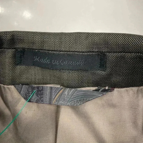 Lauren Ralph Lauren Gray Blazer size 46L. Made in Canada. - Picture 4 of 7